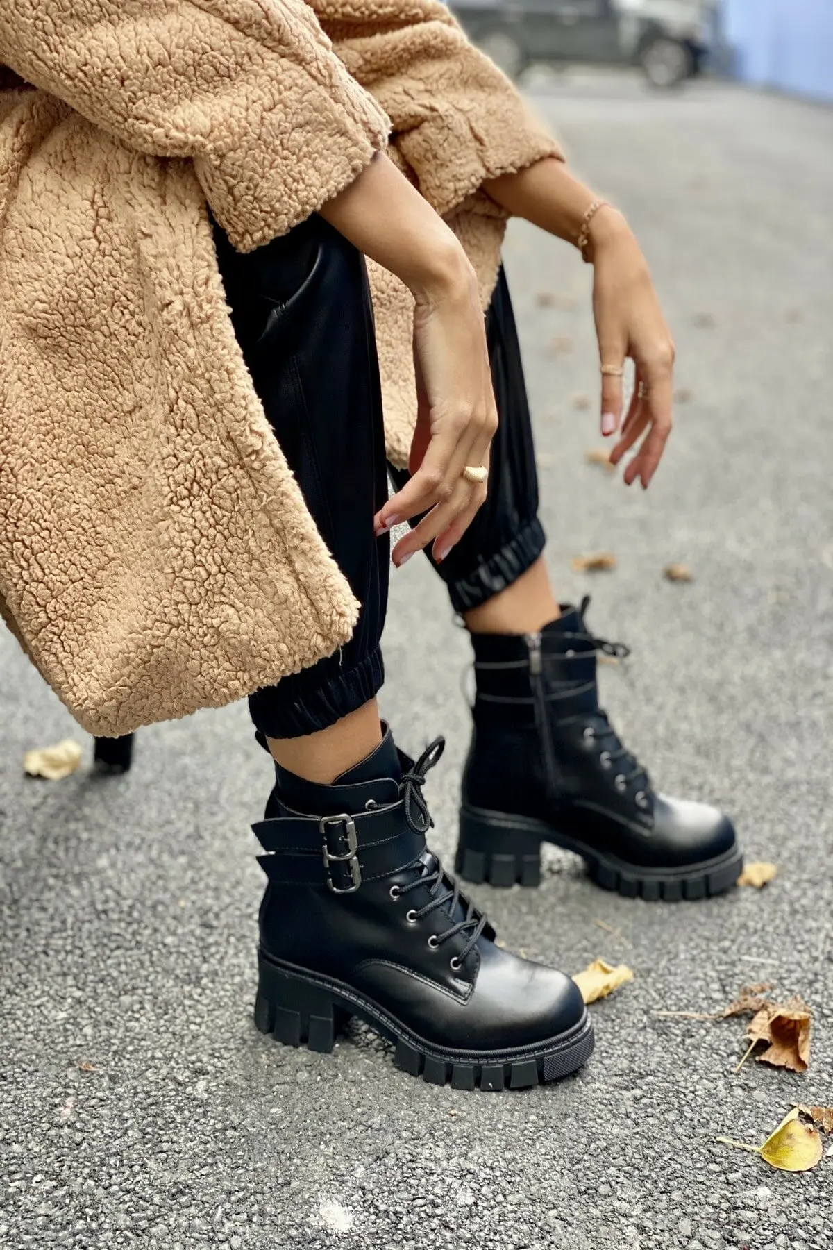 

WOMEN'S BLACK BOOTS&BOOTIE&MAIL