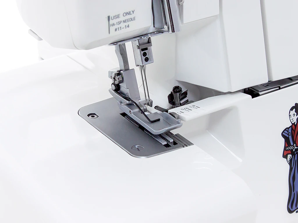 4-x (3 2-x) - ниточный оверлок Janome Samurai 1000 |