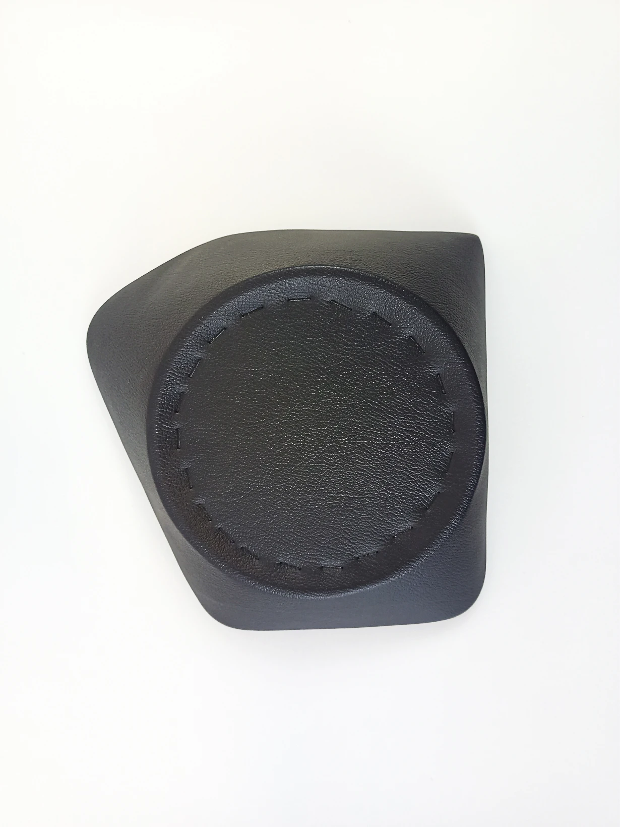 Подиумы ВАЗ 21214 Лада Нива 4x4 Урабан (на верхнюю часть обивки под динамик 16 см)