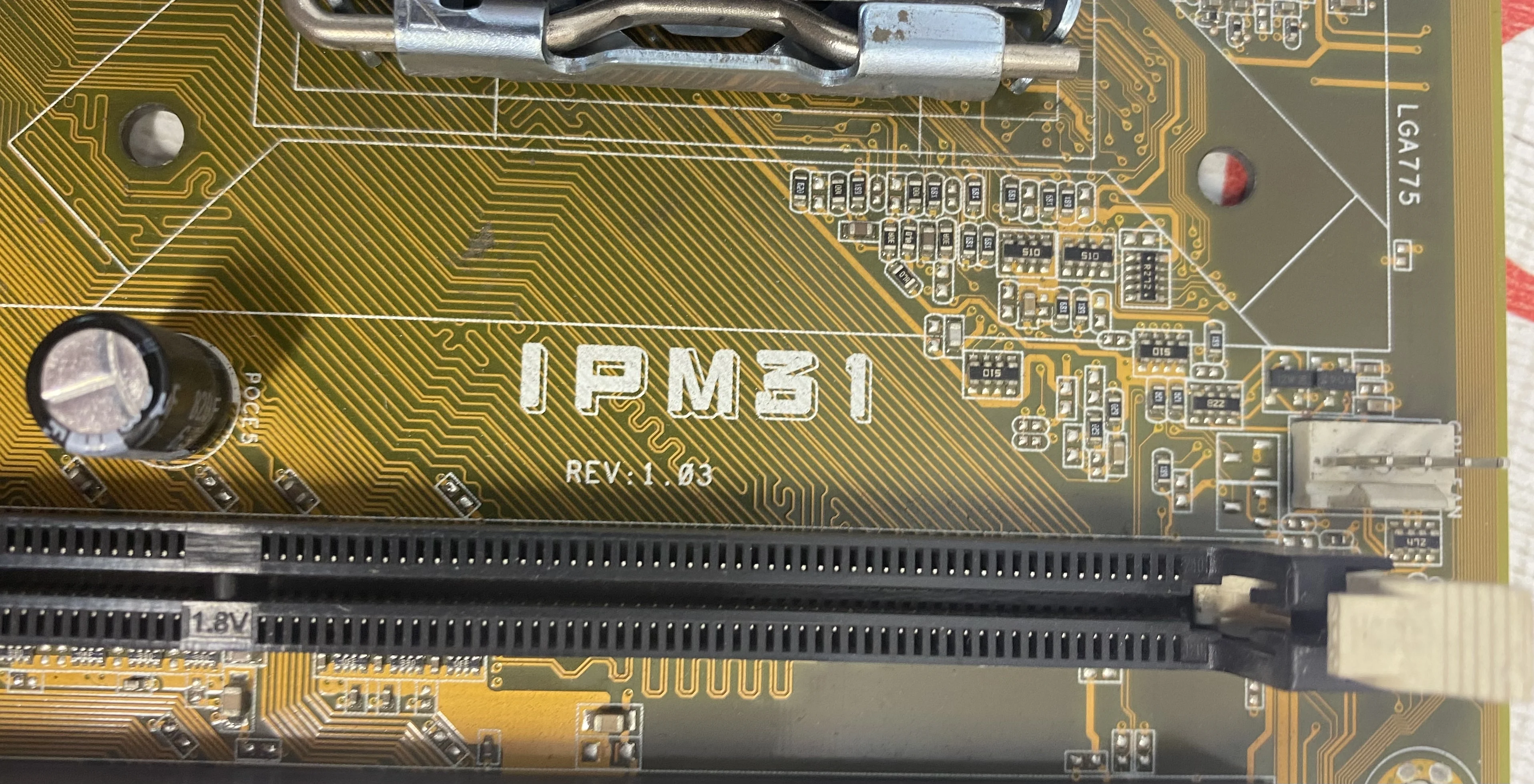 Материнская плата IPM31 LGA775 intel |