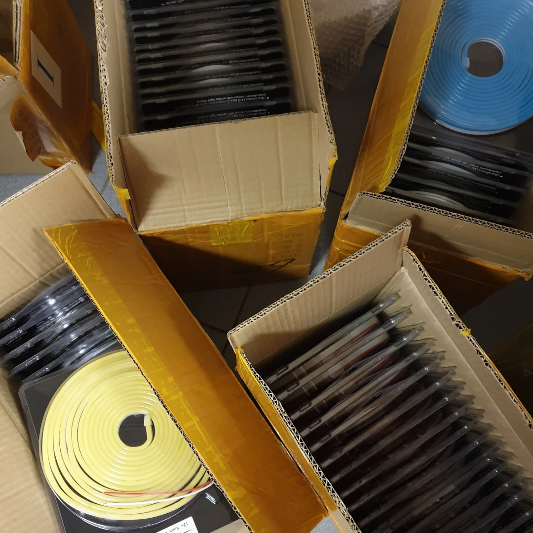 Гибкая неоновая светодиодная лента 5м гибкий неон 12В 6*12мм|Светодиодные ленты| |