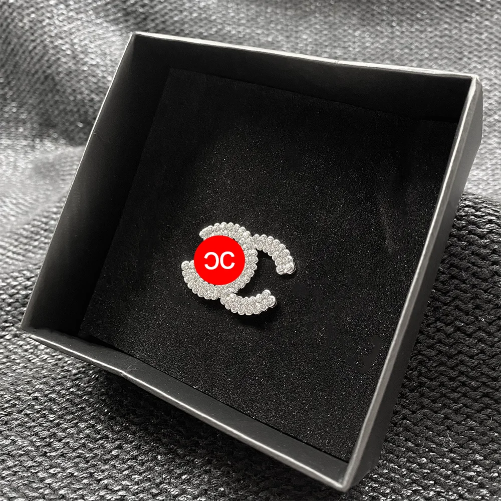 

2020 Trends Gold Women's Brooch Gold Silver Plated For Women Brooch Delicate Luxury Party Fine Jewelry Christmas Gift