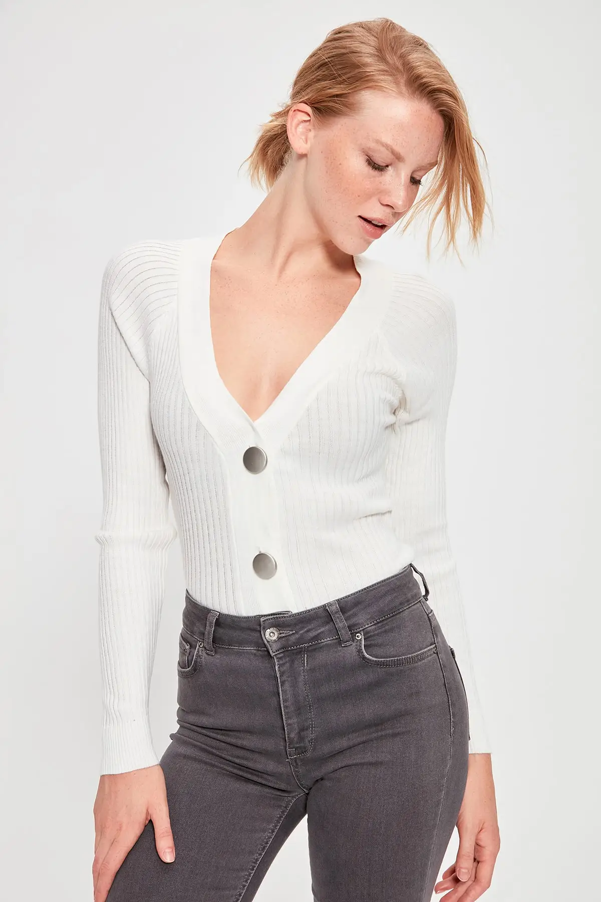 Trendyol WOMEN-Raw White Button Sweater Cardigan TWOAW20DU0009 |