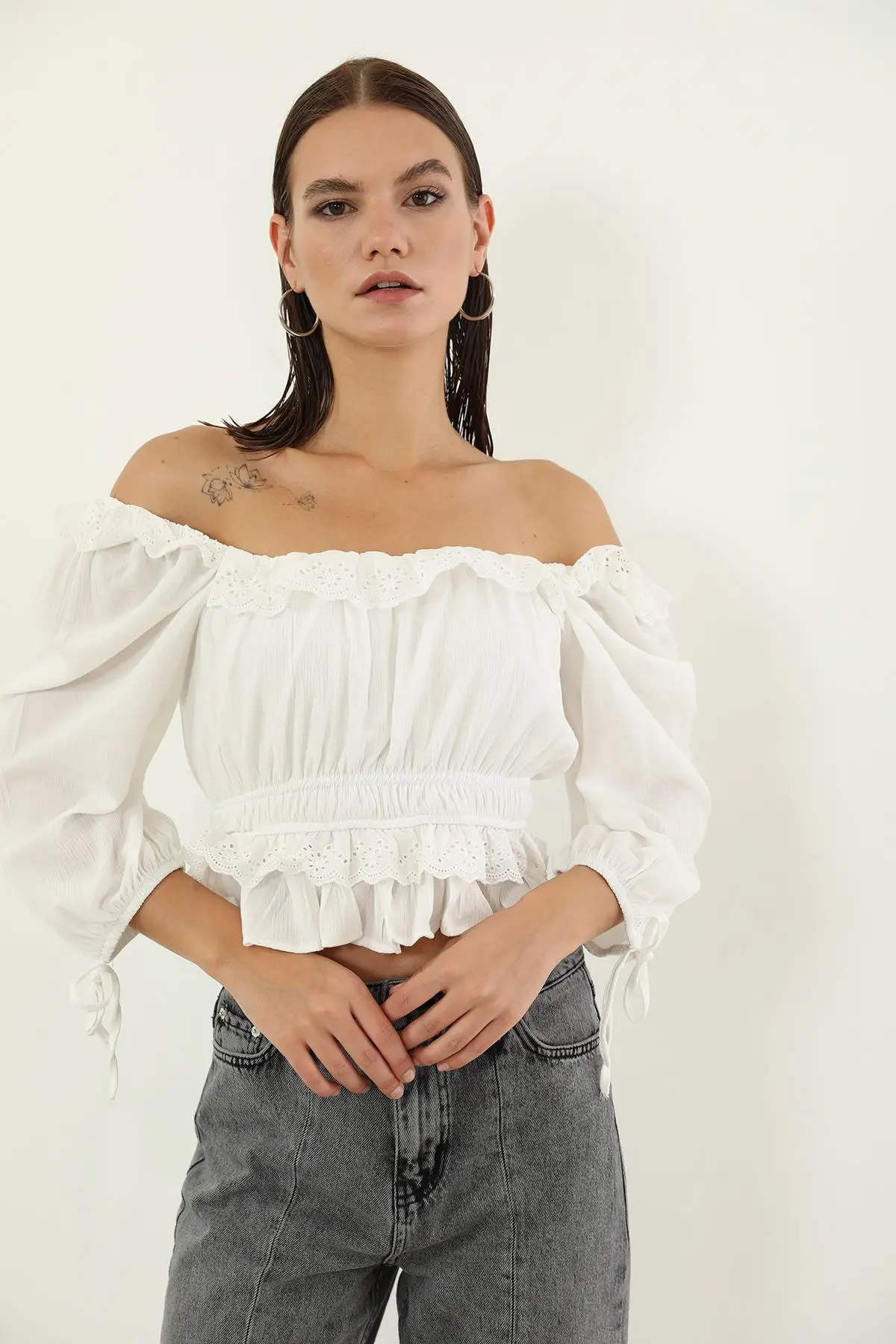 Женская блузка с кружевной отделкой летняя модная футболка из хлопка новая