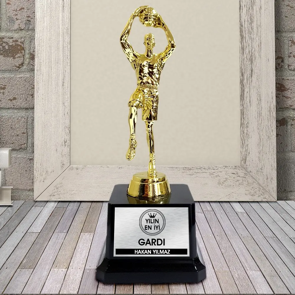 

Personalized The Year 'S Best Gardı Statue Award