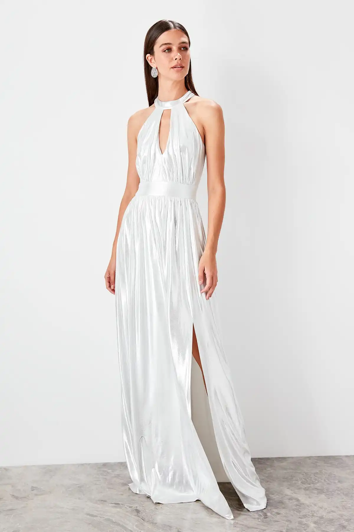 Trendyol вечернее платье с бретелькой на шее TPRSS19BB0565 | Свадьбы и торжества