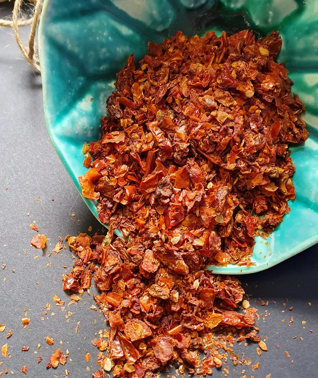 Tomatoes dried 5*5mm flakes can packing 50 grams kingspice | Various Spices