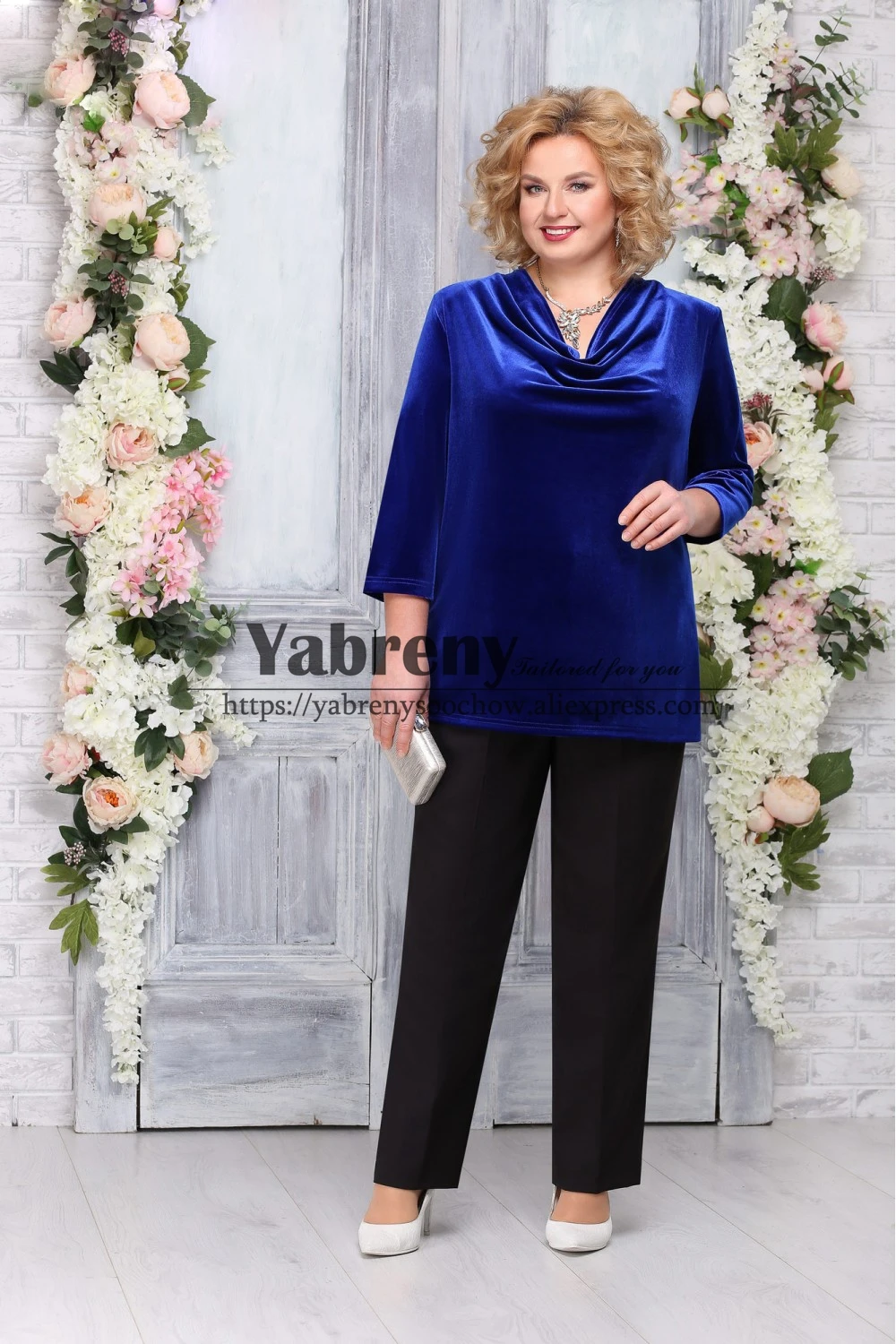 

Two Piece Velvet Mother of the Bride Pant suits Royal Blue Outfit