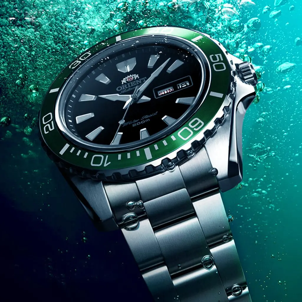 Мужские часы дайверы. Seiko механика дайвинг. Дайверские часы с тритиевой подсветкой. Часы гласхютте дайвер мужские. Сейко дайверы 200м.