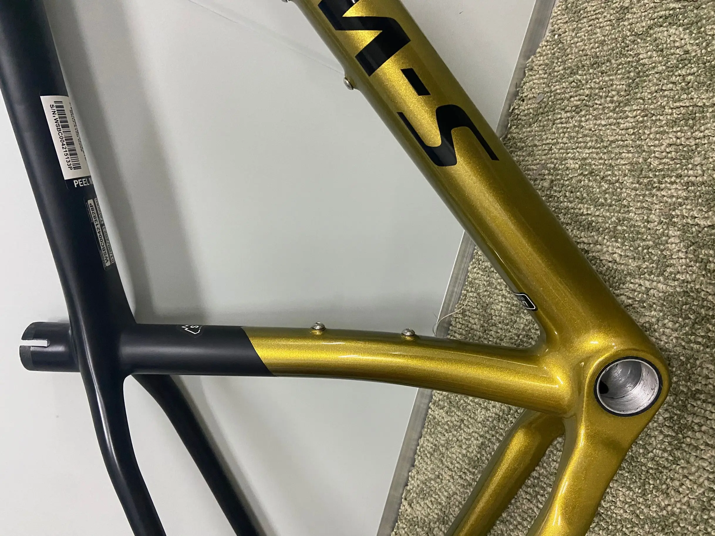 

2022 Newest style color gold black mtb carbon frameset matt+glossy hardtai mountain carbon frame+seatlock+seatpost BSA S/M/L