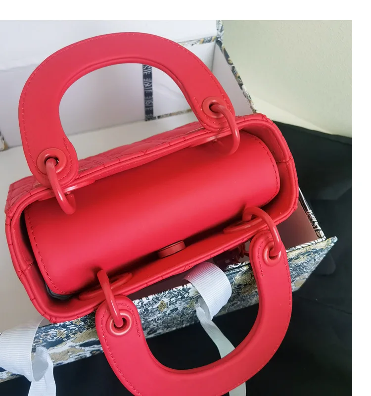 

2021 spring and summer new leather handbag new crocodile pattern second generation portable mini leather shoulder diagonal bag