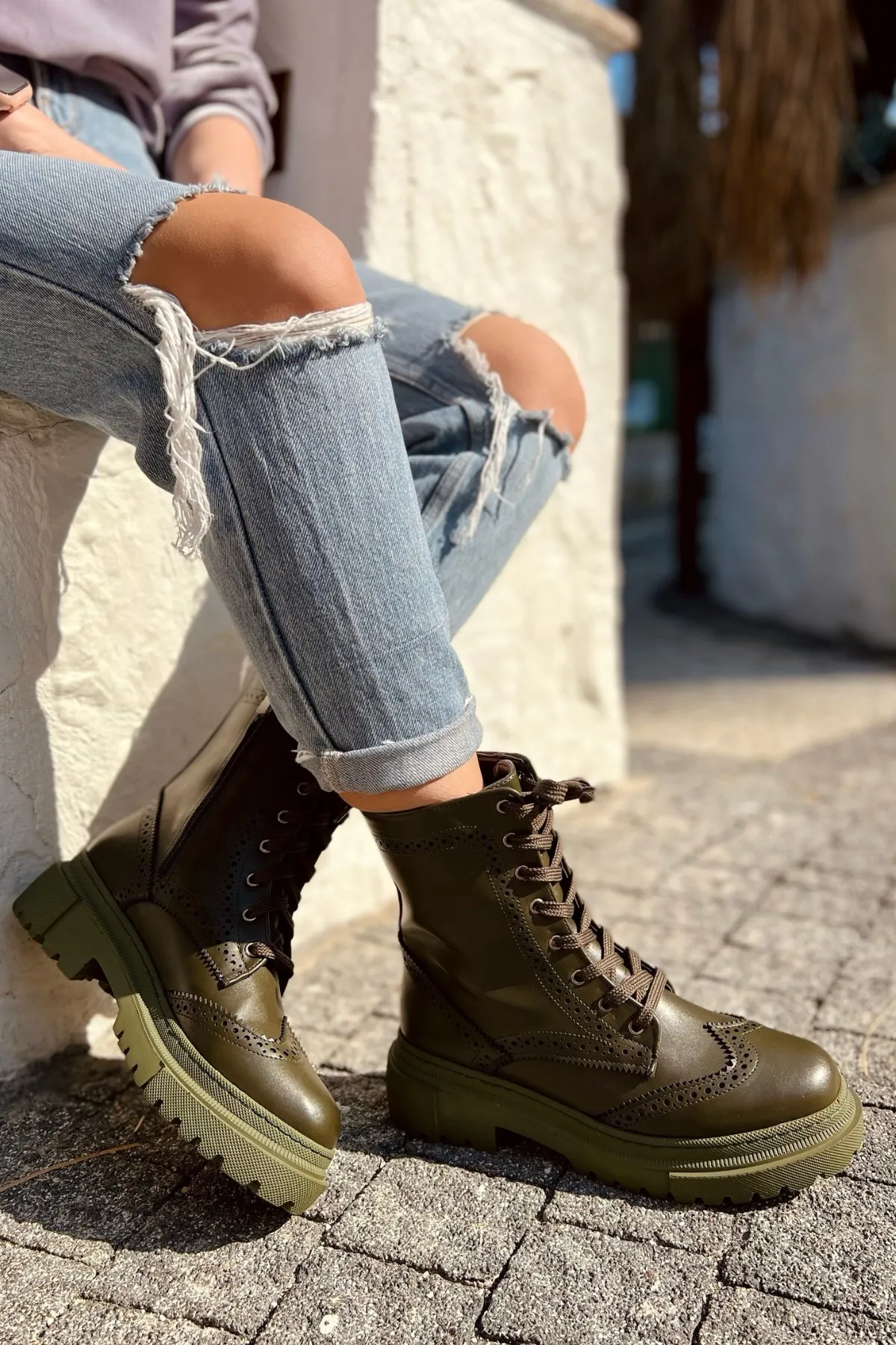 

Nago Leather Laser-Cut Pattern Postal different colors new season modern design lacing detail sports and stylish Army Women's postal
