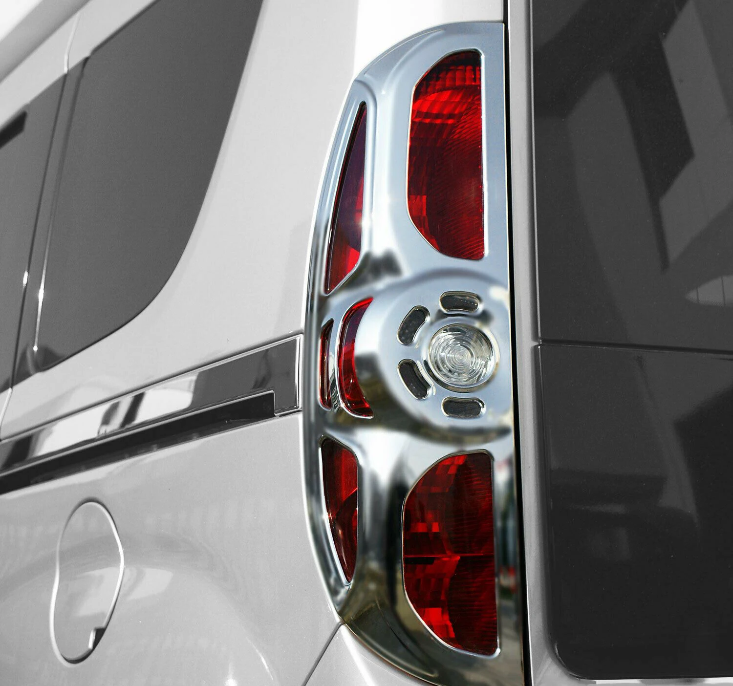 

Opel Combo D Satin Chrome Stop Frame 2 Parts Abs (2011-2018)