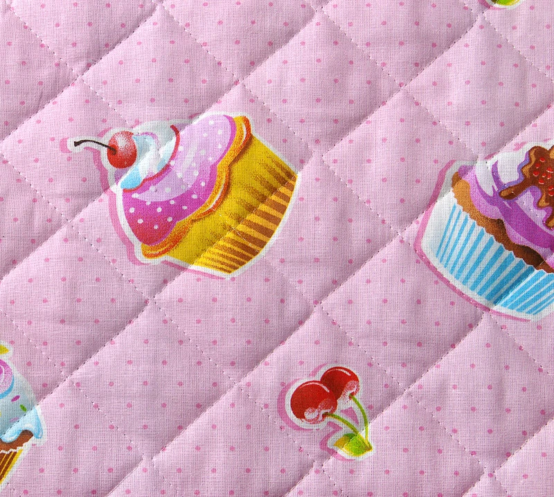 IV Дизайн Сластена Розовый для девочек. Детское стеганое покрывало из бязи. Ткань