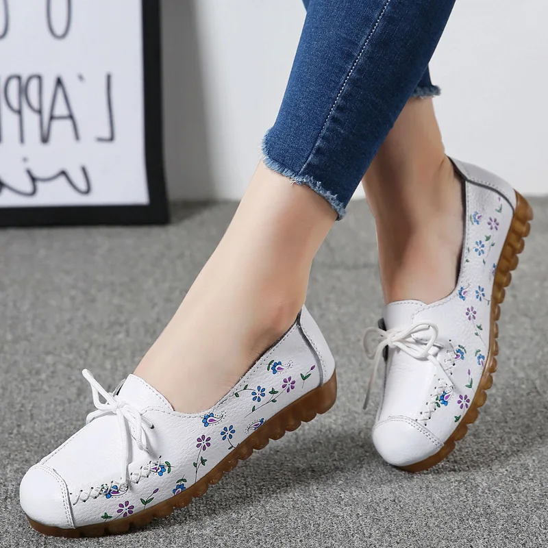 Новинка 2020 года Женские кожаные туфли на плоской подошве Удобные лоферы ручной