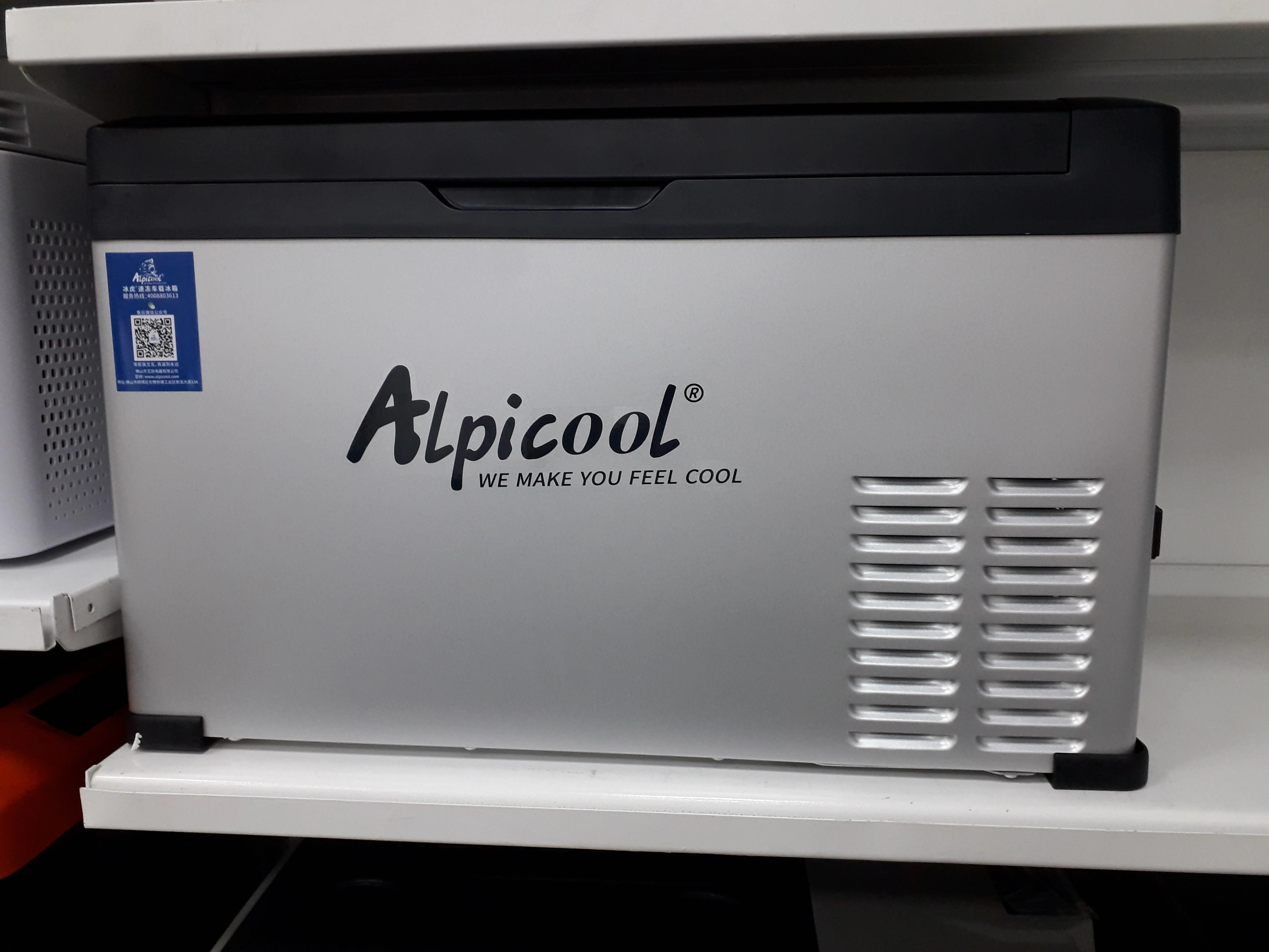 Автомобильный компрессорный холодильник ALPICOOL 12/24V NEW Серия С - 30л | Автомобили и