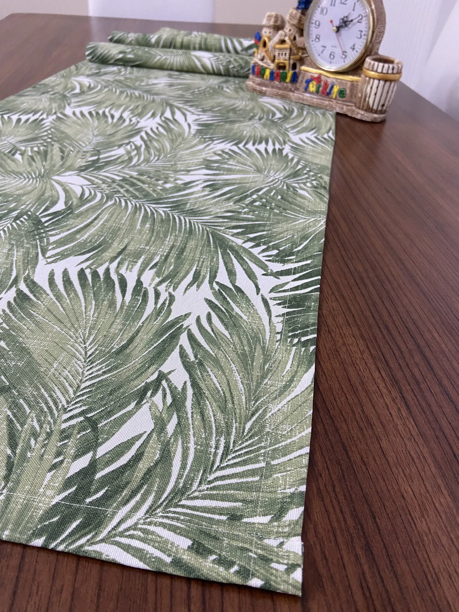 

Bamboo Leaf Pattern Linen Cotton Runner Waterproof Dustproof Stain Resistant Wedding Decoration Tablecloth Colourful For Party