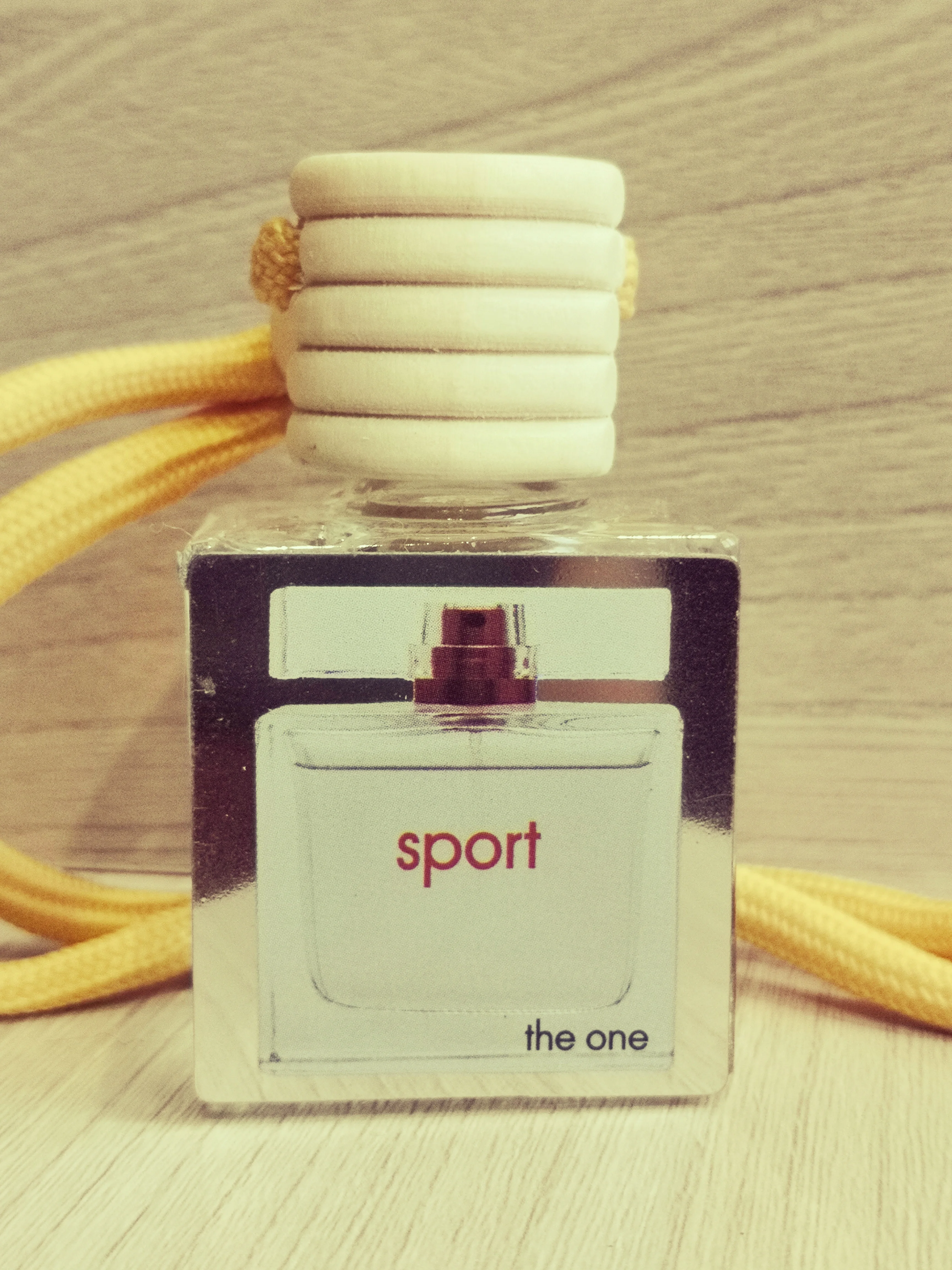 Автопарфюм ароматизатор в автомобиль вонючка масляный парфюм Духи Освежитель