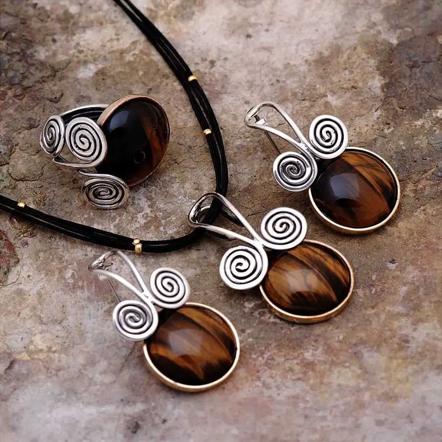 

Tiger Eye Stone Design Handmade Silver Set 1728Hand Made Silver Jewellery Set