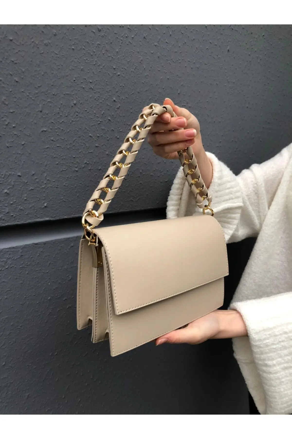 

Women's Quality Trend Style Cream Chain Braided Covered Hand And Shoulder Bag 2021