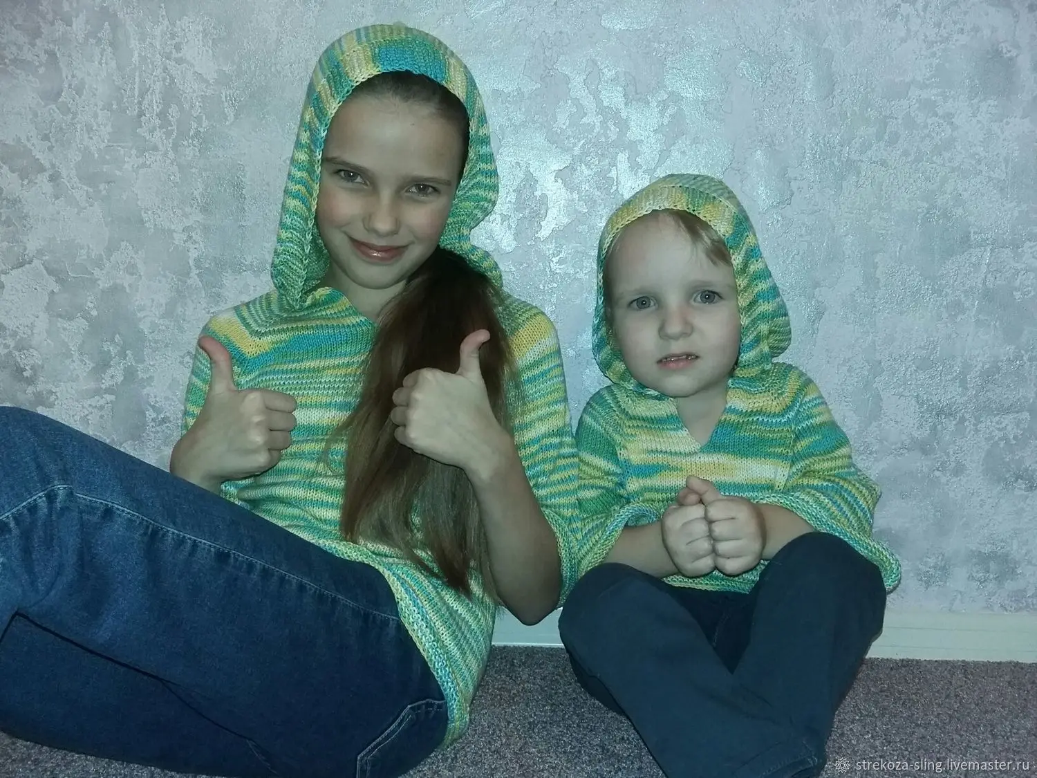 Вязаная футболка с капюшоном Голубая вязаная детская Hooded Knit T-shirt Light Blue Kids |