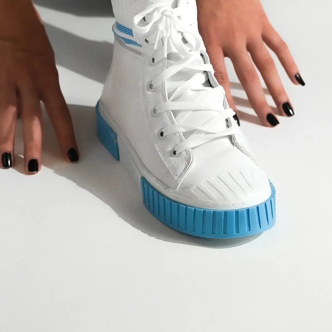 

Gwenliza Slav White and Blue Women Unisex Sport Boots Sneakers