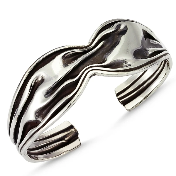 

Silver 925 Sterling Sterling Six Open Wrinkled Bracelet