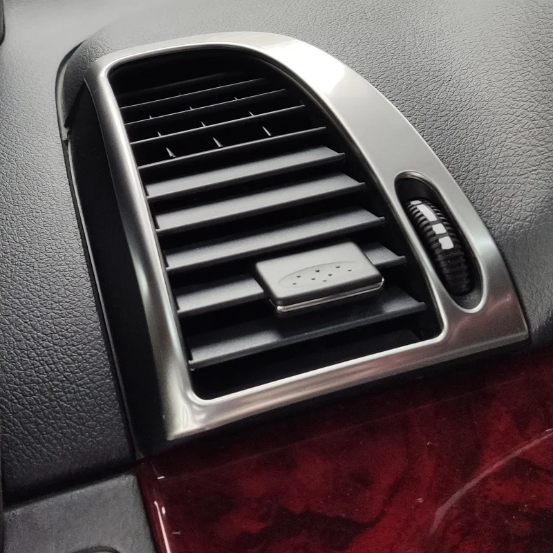 2 части Хромированные накладки на верхние боковые дефлекторы сопла вентиляции