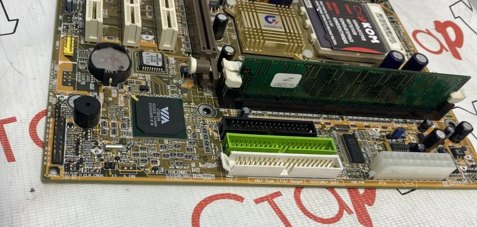 Материнская плата GIGABYTE GA-7VKML Socket 462 ASUS Acer MSI ASRock Fujitsu Siemens GIGABYTE ECS Elitegroup INTEL EPoX Chaintech LUCKY STAR Foxconn On.