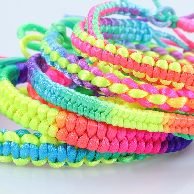 

Fashion Handmade Wove Rainbow Hand Rope Summer Versatile Bracelet For Women Friends Lovers Wholesale Senior Jewelry Accessor