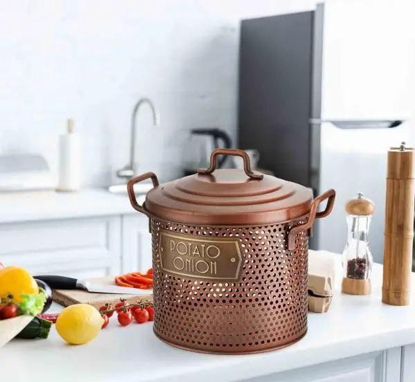 

The Mia Potato & Onion Storage Container 30x30x30 Copper