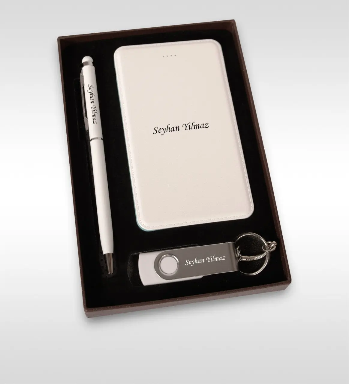 

Personalized 853 Powerbank 8 gb Usb Memory Pen Set