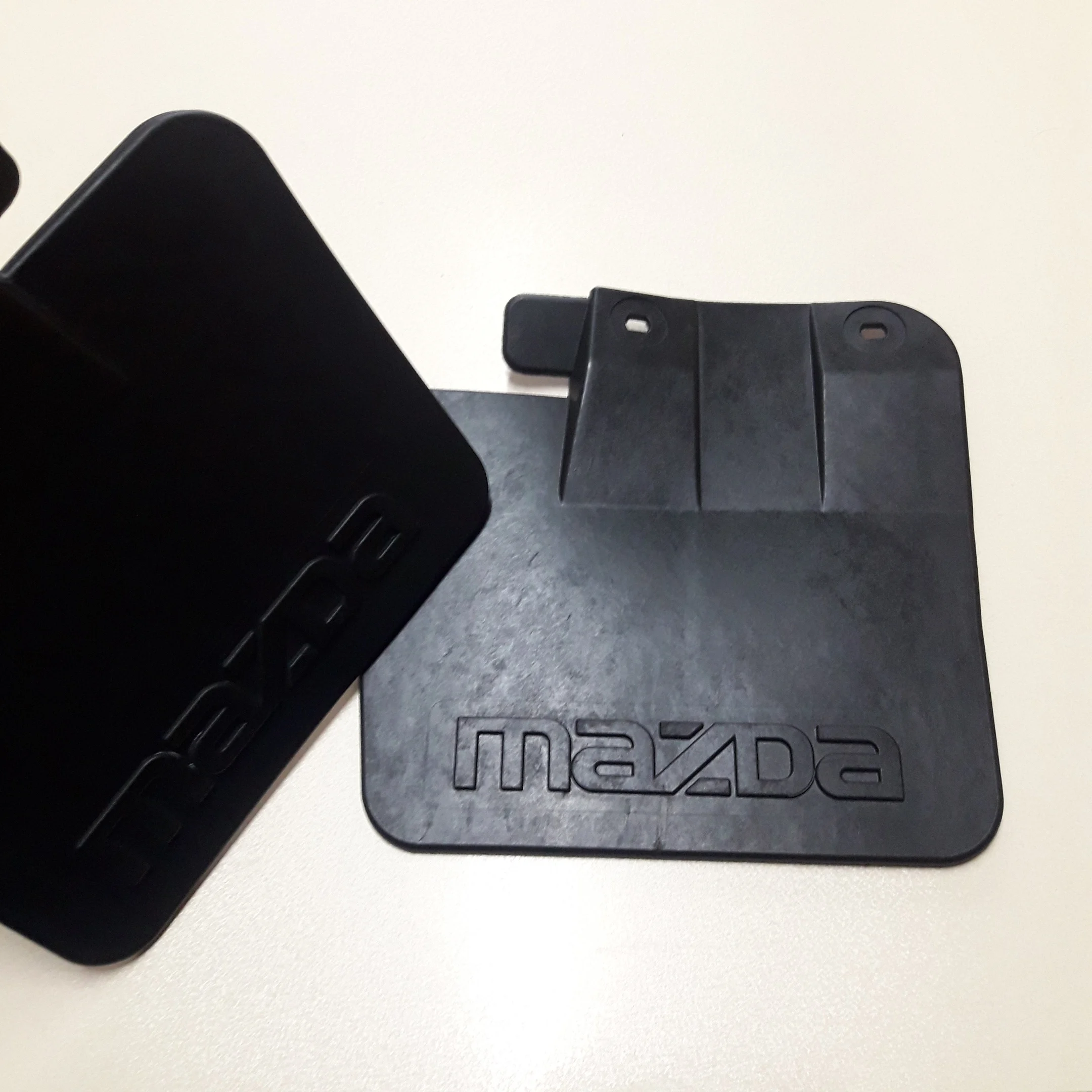 1 комплект Брызговики передний левый и правый-задний правый для Mazda E2000 E2200 Ван Bongo