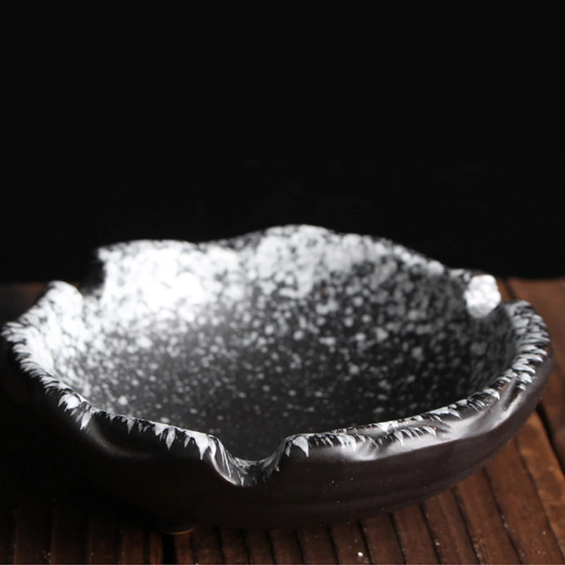 

Krowon Small commercial ashtray living room ashtray household