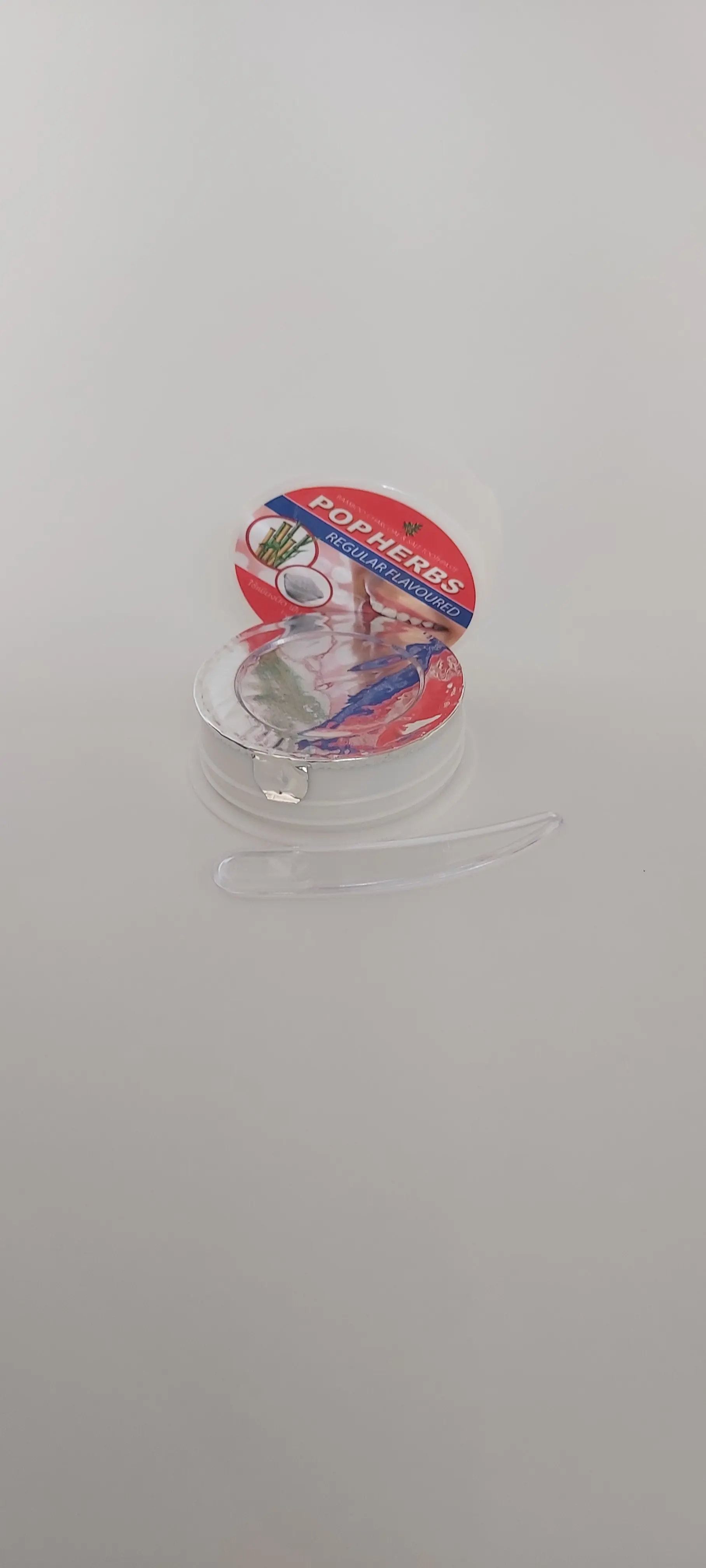 Растительная зубная паста POPHERBS с бамбуковым углем и солью 2 шт. * 30 г | Красота