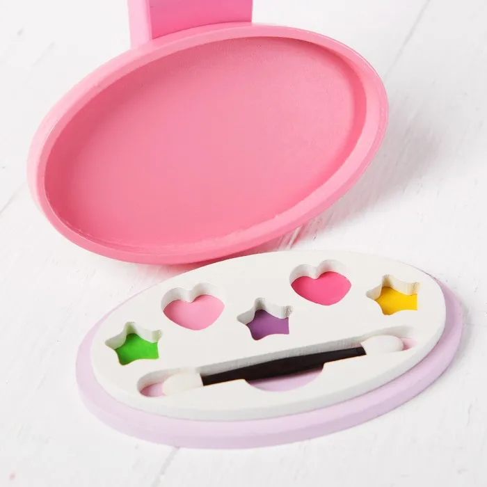 Туалетный столик 'Ягодка' принадлежности в наборе| |