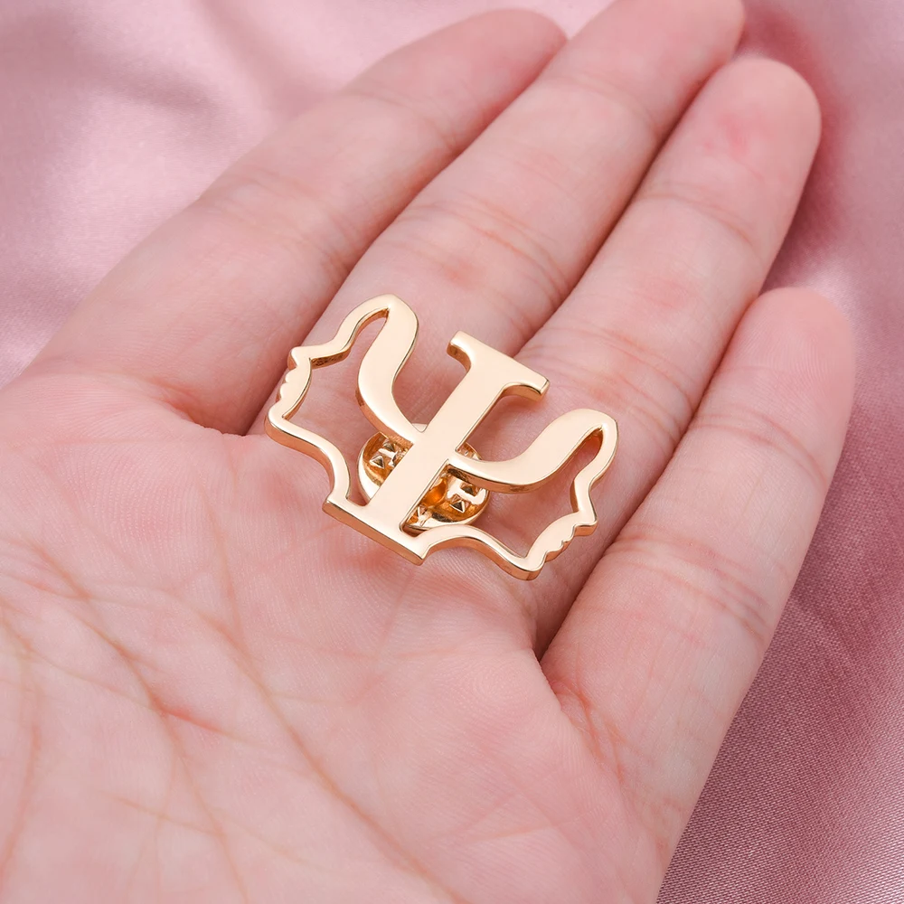 Брошь с психоделическим принтом в ассортименте