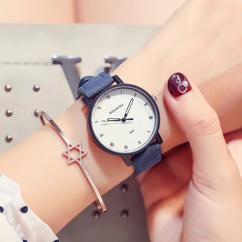 Часы наручные детские с кожаным ремешком модные кварцевые Мультяшные для