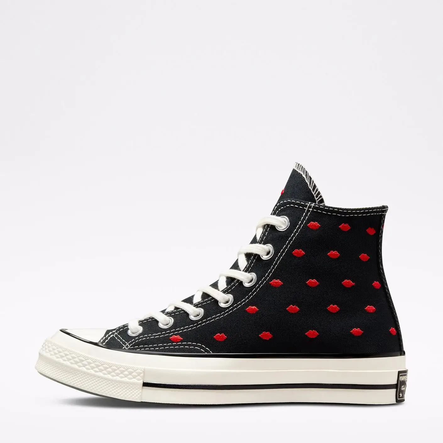 Оригинальные женские черные кроссовки Converse с любовным патроном 70 A01600C - 008 |
