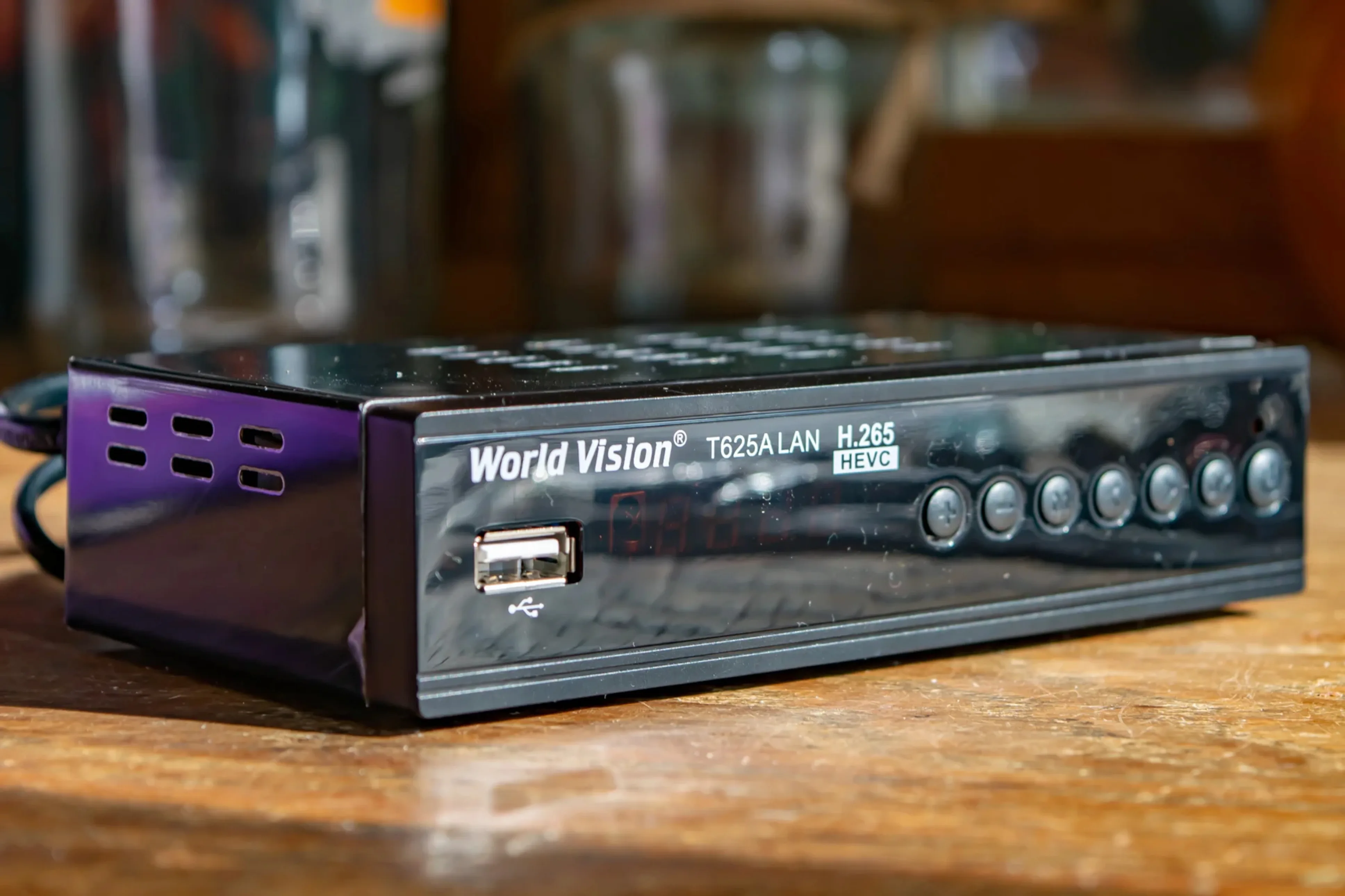 Эфирный цифровой ресивер World Vision T625A LAN DVB-C DVB-T DVB-T2 приставка бесплатное тв TV-тюнер