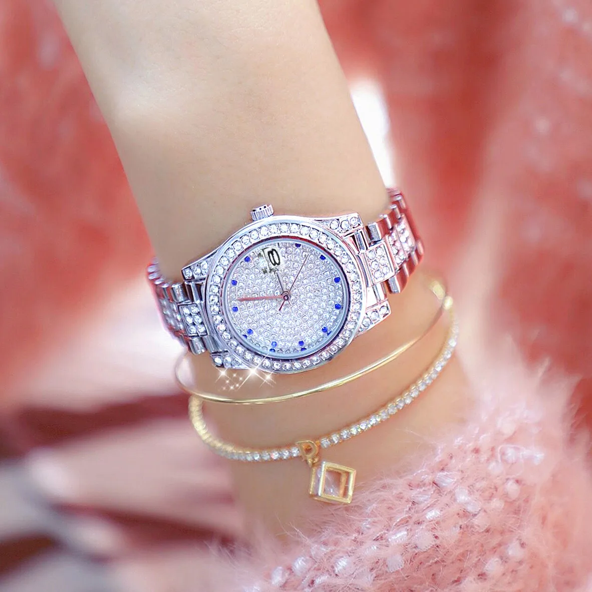 

Watches Woman 1682 Famous Brand Dress Elegant Female Watches Diamond Quartz Watch For Women Rhinestone Ladies Wristwatch 2022