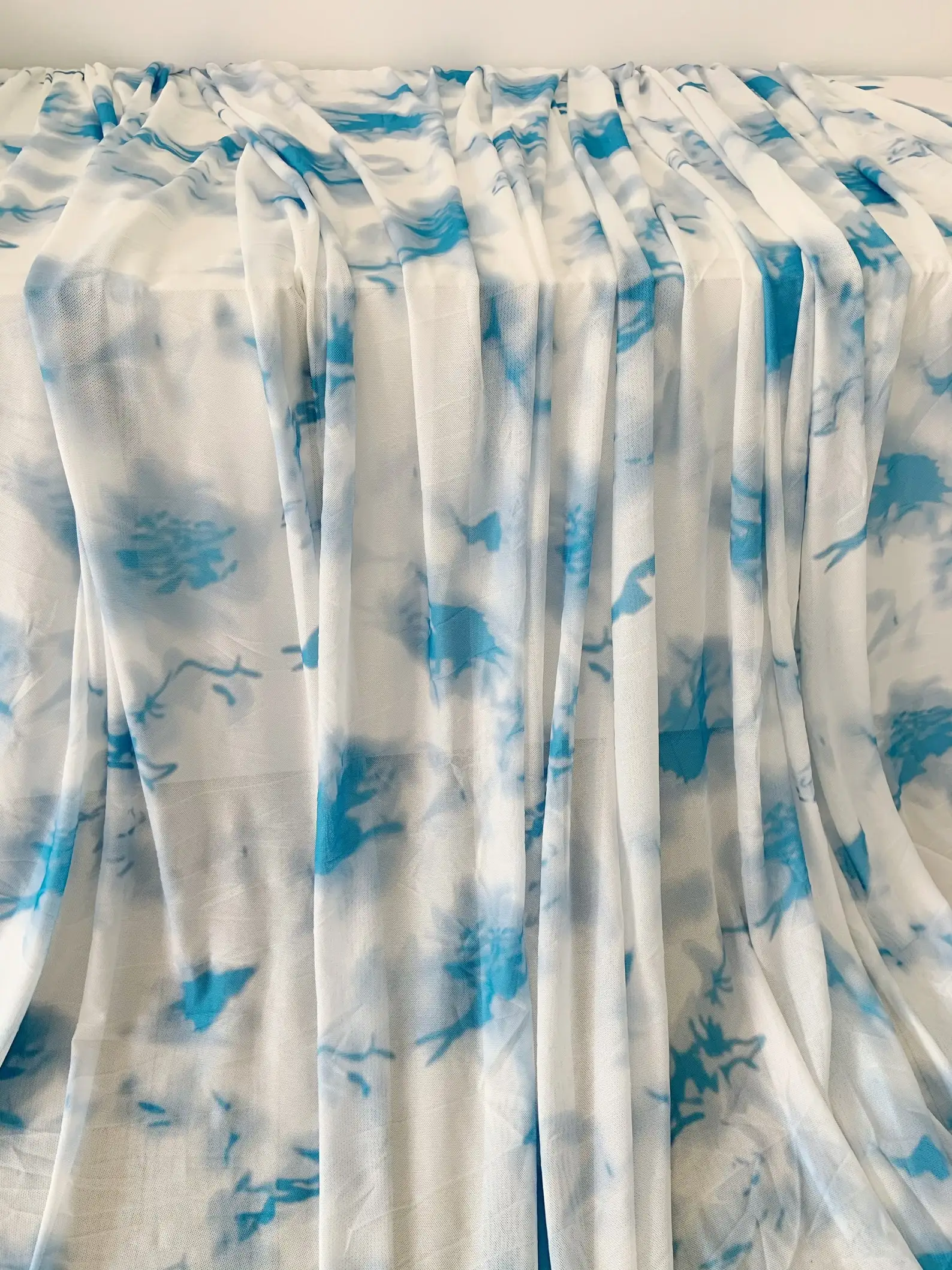 

Синяя четырехсторонняя стрейч-тюль ткань с леопардовым узором мощная сетчатая ткань мягкая эластичная Тюлевая ткань супер гладкая хорошо ...