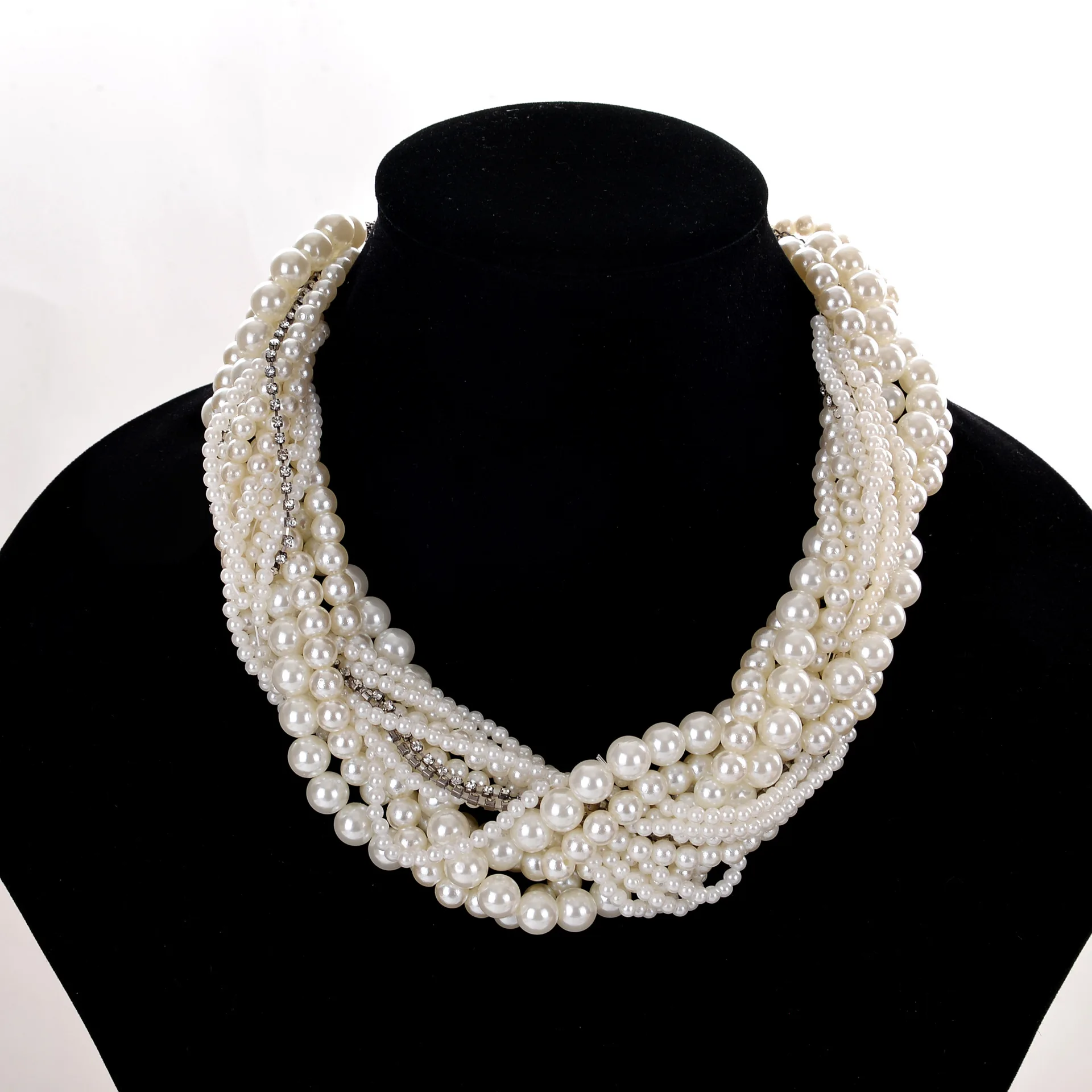 

New Fashion European and American Retro Exaggerated Multilayer White Pearl Woven Necklace For Women Wholesale