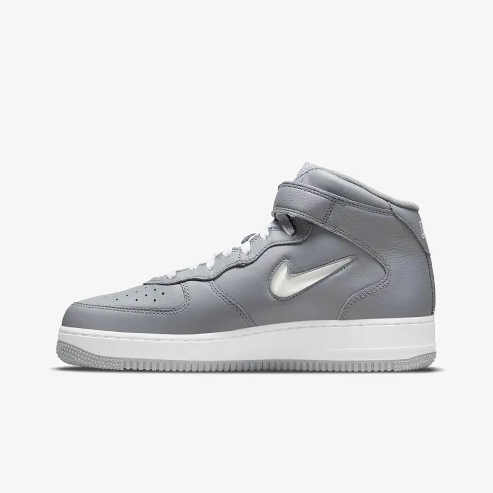 sneaker industry site