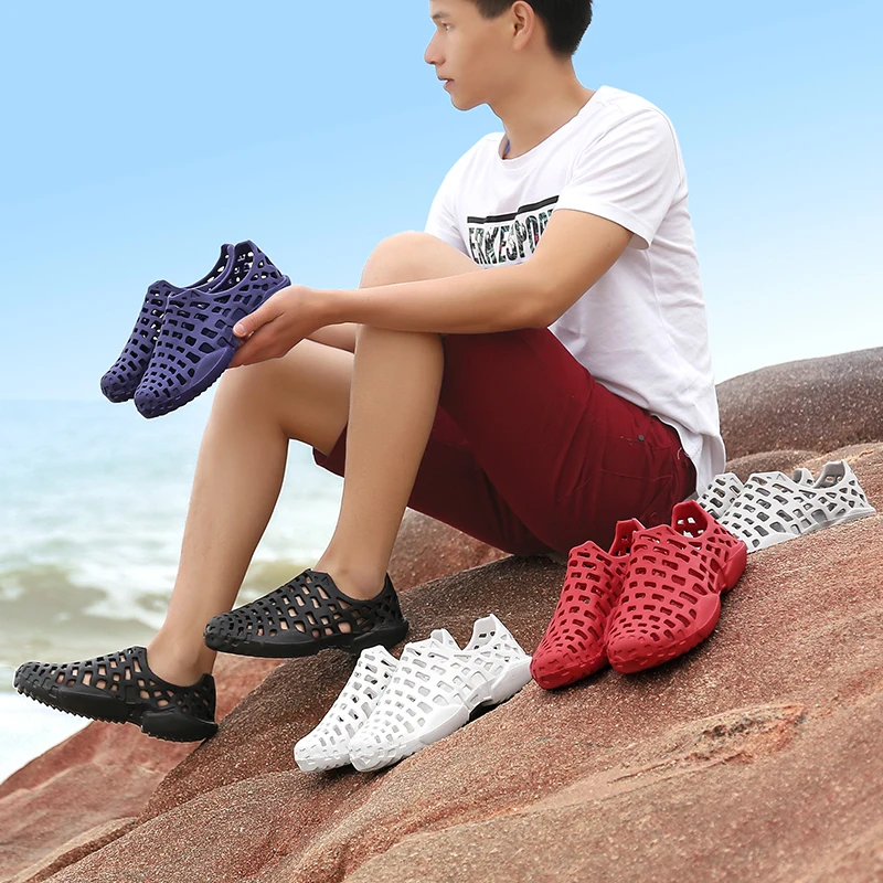 

Fashion New Beach Shoes Men's Summer 2022 Hollow Set Feet Soft-Soled Sandals Women's Roman Pools Garden Slippers Unisex Non-Slip