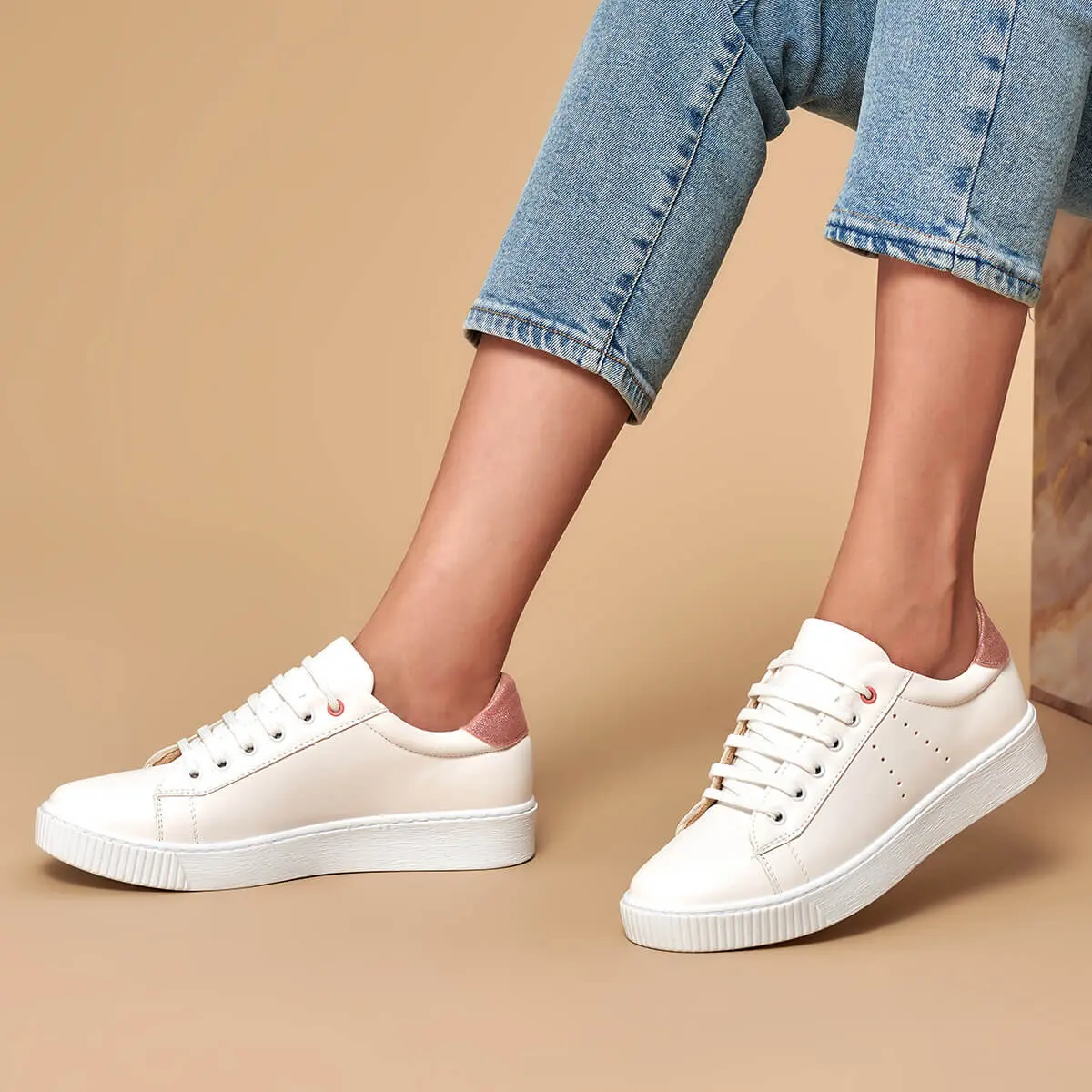Белые женские кроссовки FLO 19K 405 BUTIGO|Женские и кеды| |