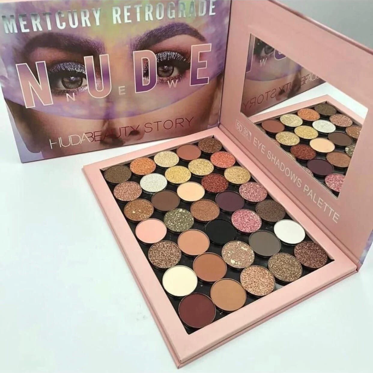Палетка теней для век тени Huda Beauty| |