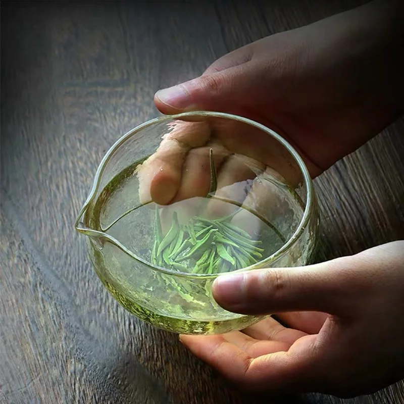 

Textured Glass Matcha Bowl With Pouring Spout - Handmade Japanese Style Green Tea Ceremony Chawan 400ml 13.5 oz Big Clear Cup