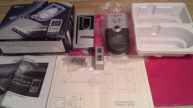 Замок lдля дома дверной FingerZone скан по отпечатку пальцев новый