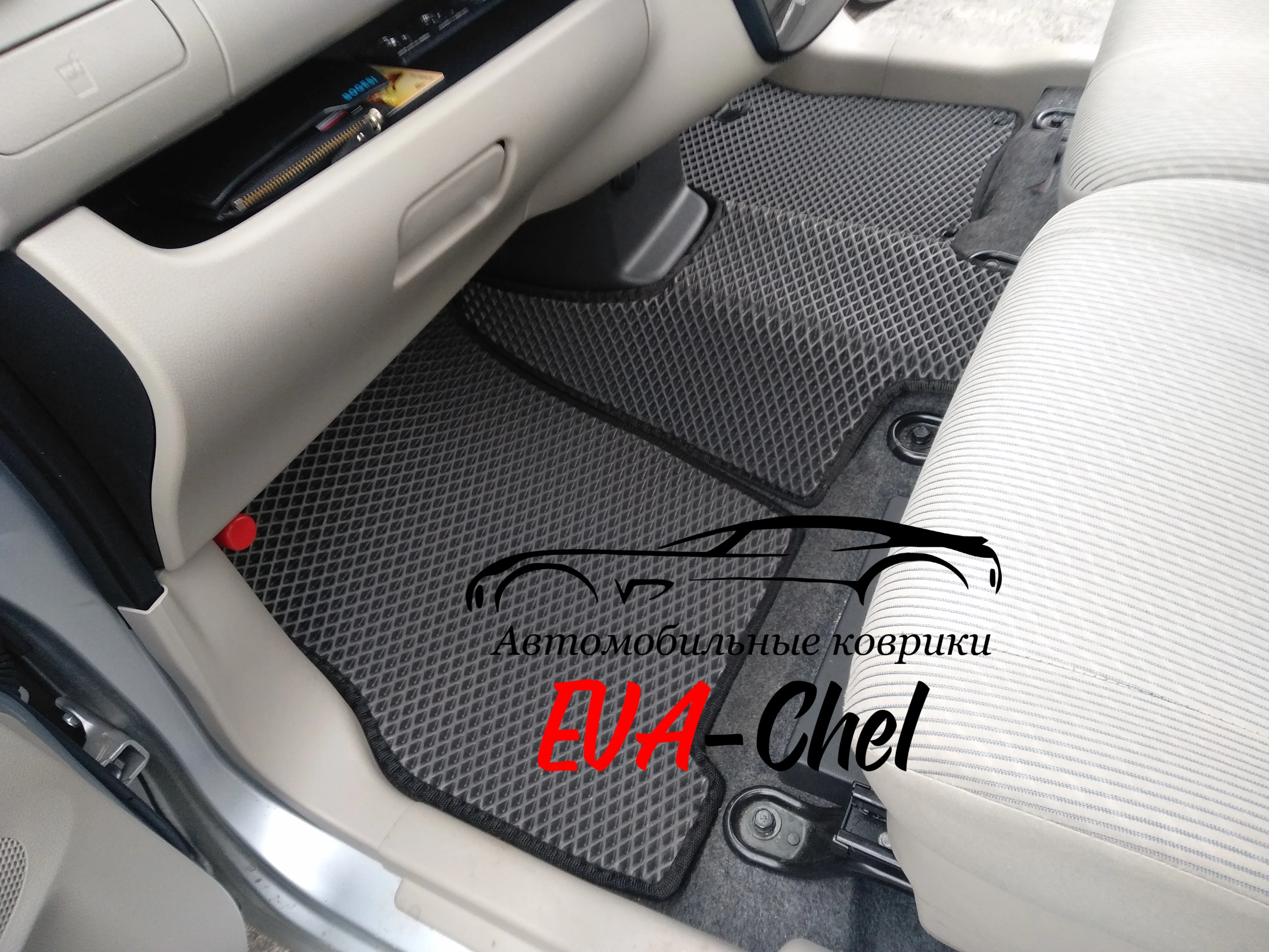 Eva mats on Nissan Dayz (2013-2019 right hand drive) car 3D kit in interior. |